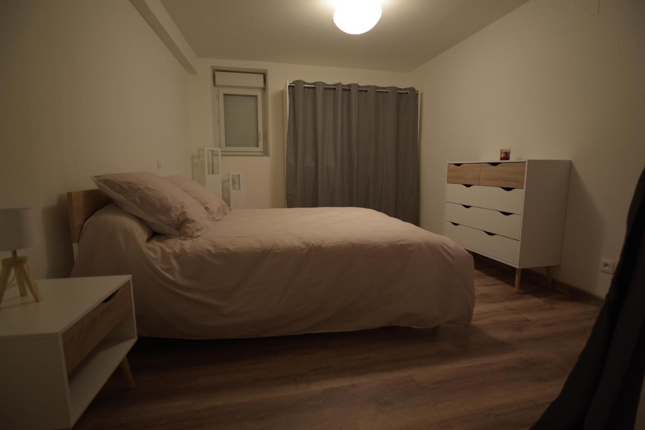 Cosy appartement Hyper centre ville avec cour + Patio Auxerre Extérieur photo